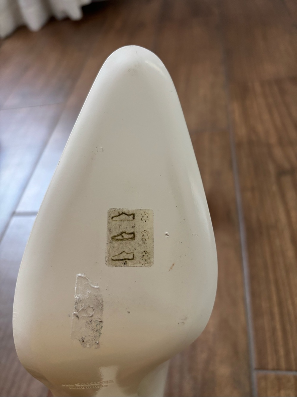 Jil Sander Cream Patent Pointed Toe Pumps with Contrast Stitch EU39 - Picture 12 of 16